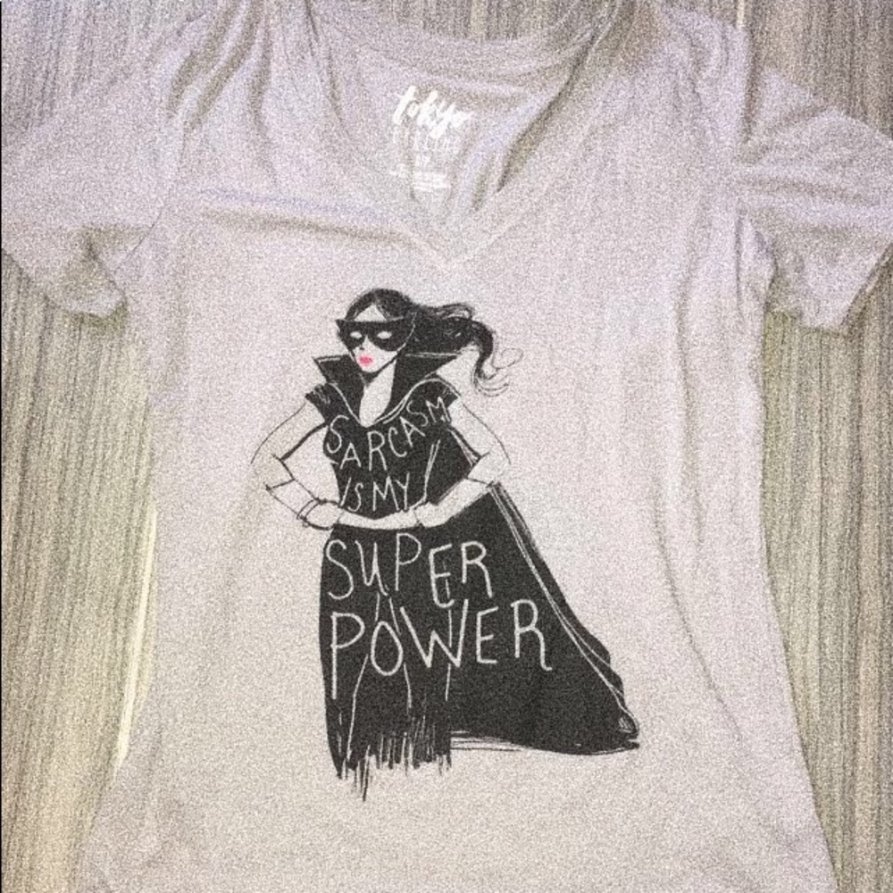 V-neck T-shirt